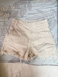 Zara 米白色短褲 short