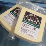 Keju Mozarella Asli 250 Gram Perfetto Enak Lumer Halal 200 gr Import Fresh Exp panjang