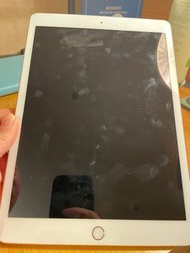 IPad 7 (128GB) Gold Wifi 無裂.無花.操作流暢.屏幕冇光點.包支撐套 No Crack. No Scratch. No Touchscreen dot. case includ