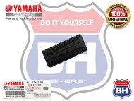 YAMAHA LC135 V1-V8 4S LAGENDA110 115 FI FRONT COVER FOOTREST RUBBER / PEMIJAK GETAH DEPAN ORIGINAL H