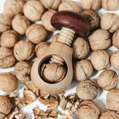 Creative Wooden Nutcracker Easy Cracking Multifunctional Walnut Opener Mushroom Shaped Pecans Clip