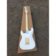 Gitar Elektrik Sqoe Sest 250 Gitar Sqoe Sest250 Stratocaster Termurah