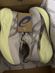 Asics Running Shoes FF Blast MAX Cream Yellow