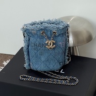 香奈兒 Chanel 22P單寧塗鴉字母 牛仔小水桶