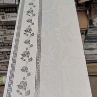 Plafon PVC putih motif