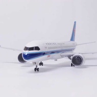 47cm South Airlines C919 Southern Airlines with Wheels with Lights Passenger Aircraft Model Simulati