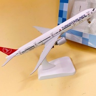 Boeing 777-300ER TURNISH AIRLINES TURKISH AIRLINES 1:400 Scale