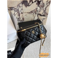 Accessory Box (Mirror) Golden Ball BagGood Luck Get Out
Chanel Chanel Chanel Chanel Golden Ball Chai