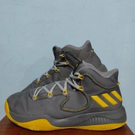 Sepatu Basket Adidas size 43 1/3 Second