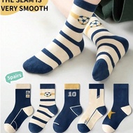 5 Pairs Boys' Breathable Absorbing Sweat Sports Socks With Soccer Patterns, Suitable For Spring/Summ