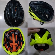 Entity RH15 BLACK YELLOW ROADBIKE HELMET