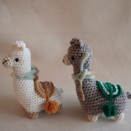 手鉤玩偶 手作娃娃 毛線動物 繡花 草尼馬 羊駝
