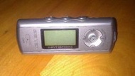 阿寶與老皮  經典老牌 MP3 撥放器  IRIVER F790  256MB
