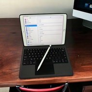 iPad Pro 10.5 120hz 64gb 包keyboard及Apple pencil