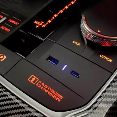 For BMW G42 G20 G21 G22 G23 G26 G28 I3 I4 27W Car USB type-c charger fast phone charger gear shift l