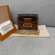 LV M82749 Micro Dauphine mini斜背包 晶片款