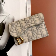 ::Christian Dior:: Dior Saddle Bloom 卡夾灰色Dior Oblique 緹花零錢包 卡包