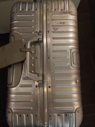 Rimowa 銀色鋁製行李箱 快走可議