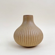 Akara Dokmaii Ceramic Vase Gourd-Shaped