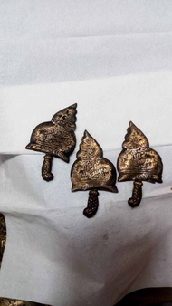 Semar Semar  yang tipis kuningan Sari