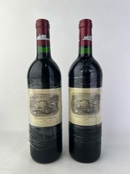 名酒變現首選！高價回收 Lafite 拉菲系列（正牌、副牌），無論單支或整箱，歡迎查詢！ 82年拉菲Lafite、大瓶裝拉菲 Lafite、整箱回收！專業團隊評估，價格透明，即時報價，歡迎查詢！