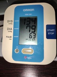 Omron HEM-7051 血壓計