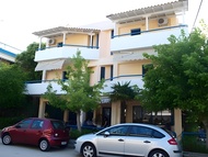 葉萊妮酒店 (Hotel Eleni)