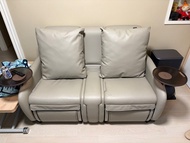 OSIM 雙按摩梳化