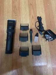 電動剪髮器