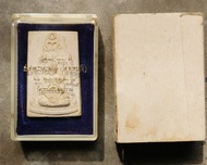 พระสมเด็จวัดระฆัง 100ปี พิมพ์รูปเหมือนสมเด็จโต รุ่นอนุสรณ์ 100ปี พ.ศ.2515 สวยๆ ตรายางชัด พร้อมกล่องเ