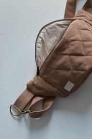 男女皆宜的亞麻腰包，斜背包，帆布小腰包，適合跑步或散步