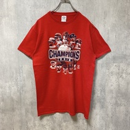 古著 MLB 波士頓世界冠軍 2018 短袖印花棒球 T 卹，紅色，M 碼