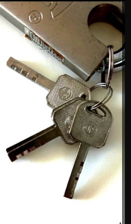 GF  60MM  @   鐵閘鎖 捲閘鎖  大閘鎖  大門鎖  配備4條原裝電腦鎖匙  高度保安 安全可靠  全新 未用過  家居商舖防盜