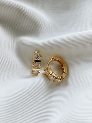 ต่างหูห่วงฮักกี้ฝังเพชร CZ สามเพชร