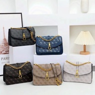 2025 New GUESS Bag Women Sling shoulder Bag Crossbody Bag Chain Bag Guess