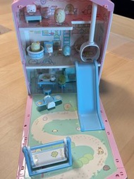 角落生物玩具屋