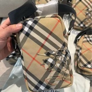 Burberry 戰馬手機包