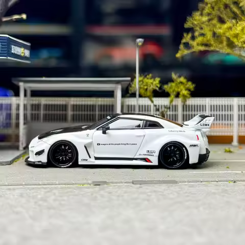 Spot Goods Die Casting 1:64 Scale Nissan Gtr R35 Rr Lb Wide-body Alloy Simulated Static Car Model