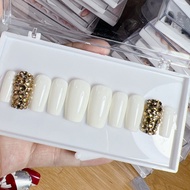 Nails Nails-----BEAUTIFUL white design