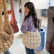 CARLYN Soft L 雲朵包