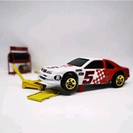 Hotwheels Garage Diorama 1:64 Creeper