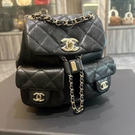 *SHIHNA名牌精品* CHANEL Duma 牛皮雙口黑金 小青蛙後背包 芯片款