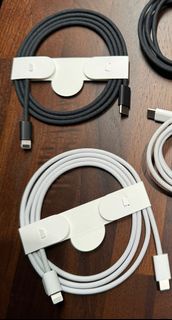 Apple 原廠編織線材 USB-C 對 Lightning 連接線 (1 公尺)