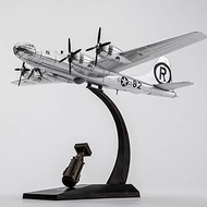 B-29 Superfortress Bomber Model (1:144) [Include 1/60 Scale Model of "Little Boy" Bomb]
