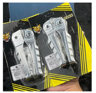 Gác chân sau nhôm CNC nguyên khối dày phụ kiện xe máy HT gắn cho dòng xe Yamaha và Honda ( tặng kèm