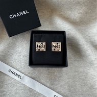 【配件：盒子 🩵】Chanel 22C 方形 鏤空 珍珠 水鑽 耳釘耳環