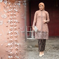 Setelan kebaya wisuda modern hijab remaja style modis Tile payet high quality terbaru / Kebaya encim