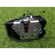 BMW (E90) 2005-2011DOOR LOCK(REAR/LEFT ONLY) JAPAN USED [2E-3C-D727]