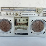 tape boombox 