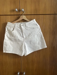 Zara白色短褲size M